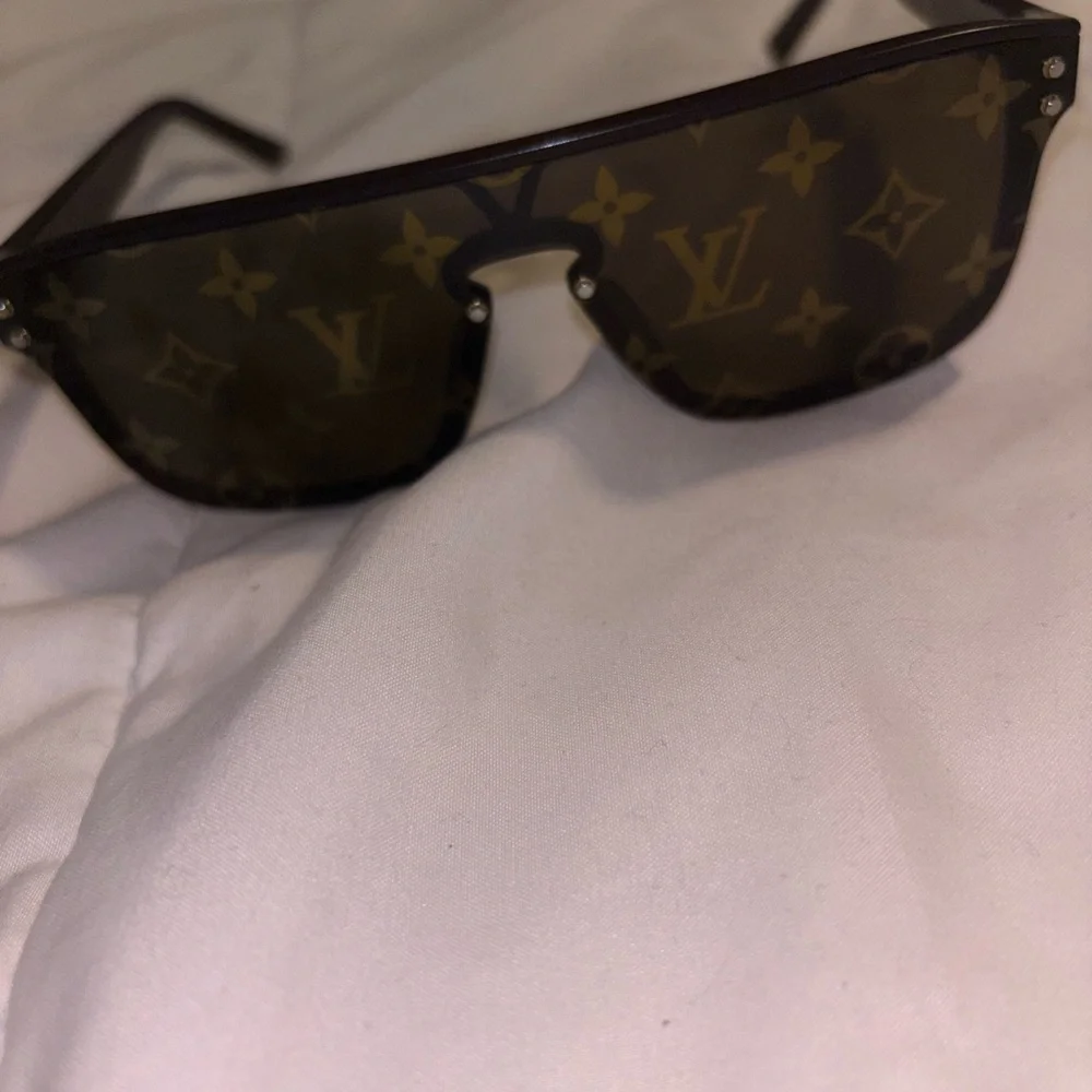 Louis Vuitton Men’s Black Shield Sunglasses with LV Logo